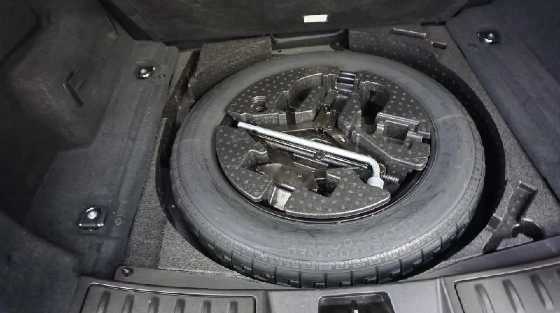LAND ROVER RANGE ROVER EVOQUE D180 S AWD Automatik
