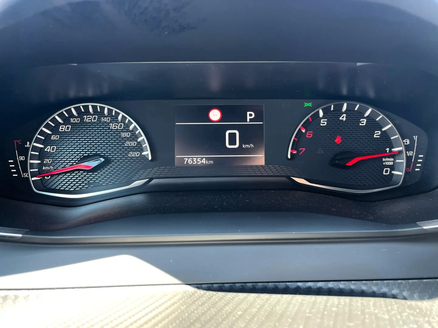 Peugeot 208 1.2 L PureTech STT EAT8 Active Pack