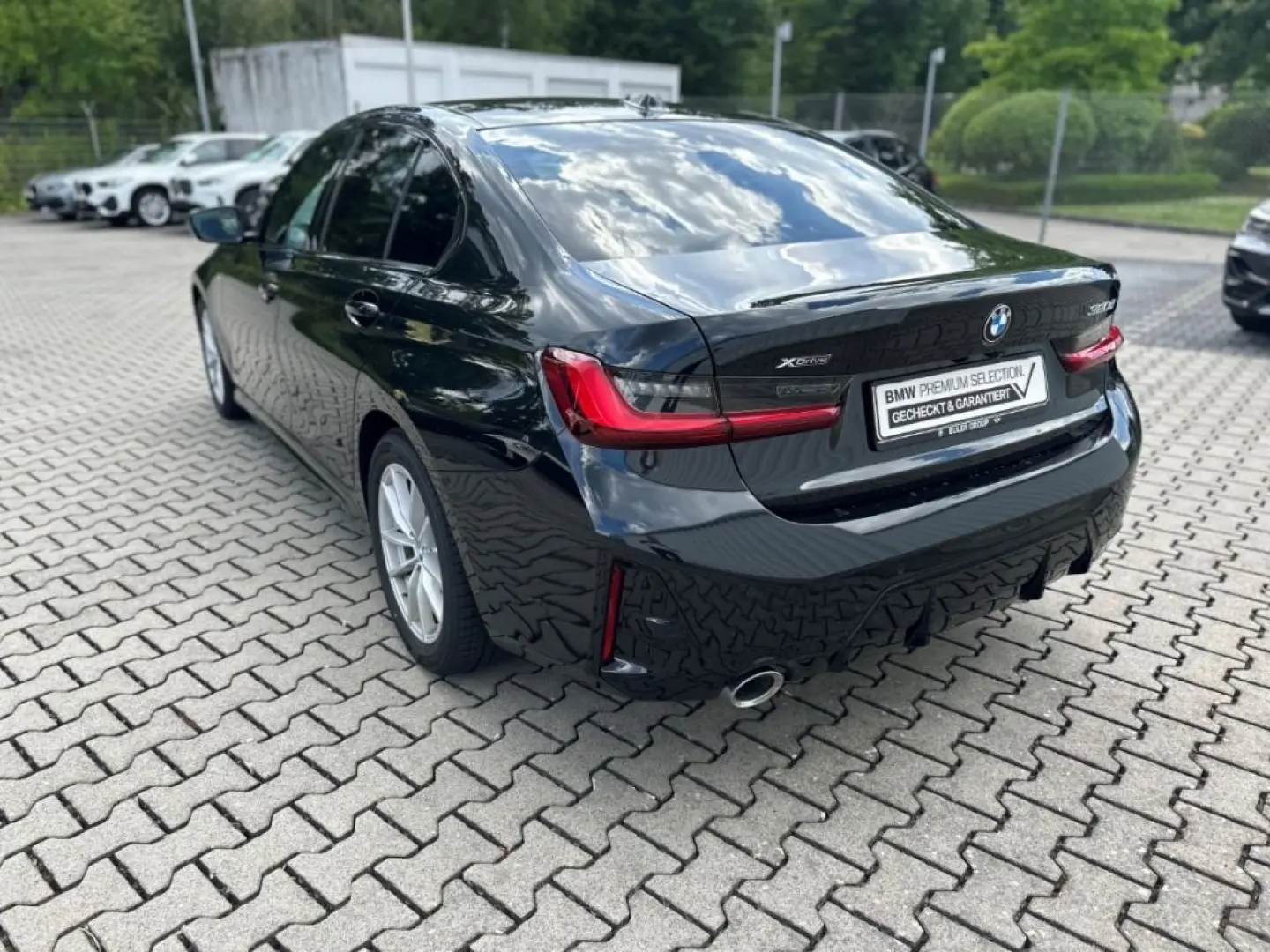 320 d xDrive M Sport AHK eGSD ACC elSitze ParkAs