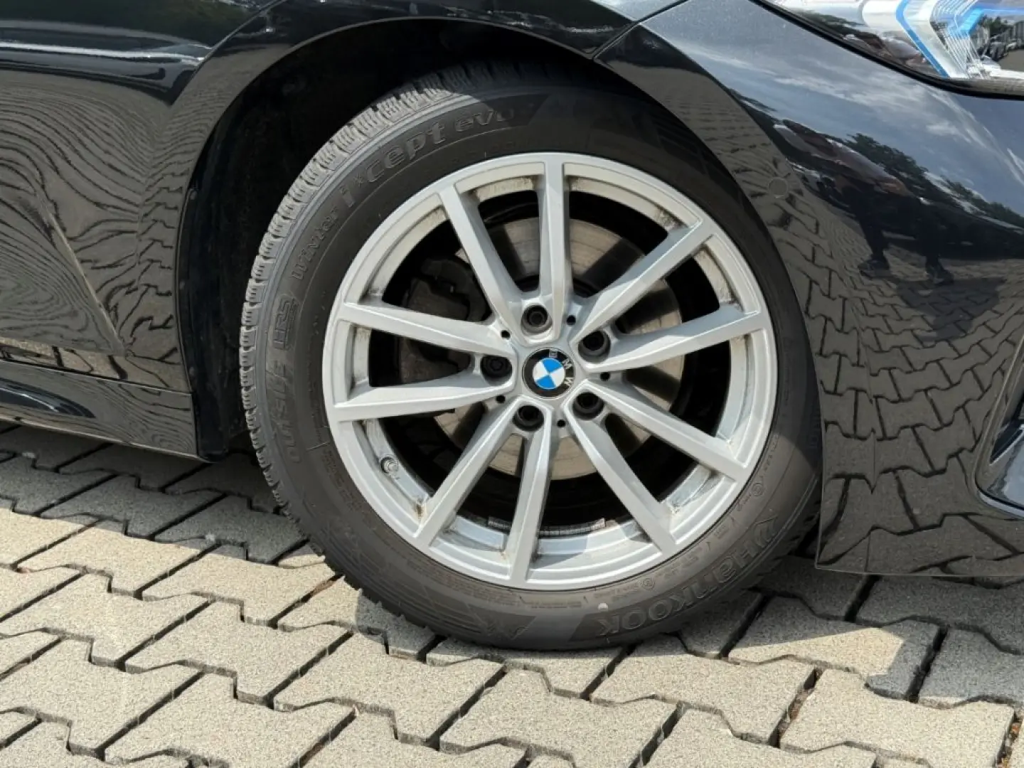 320 d xDrive M Sport AHK eGSD ACC elSitze ParkAs