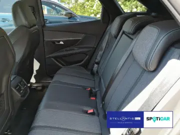 3008 Allure Pack 1.5 BlueHDi 130 NAVI SHZ Kamera