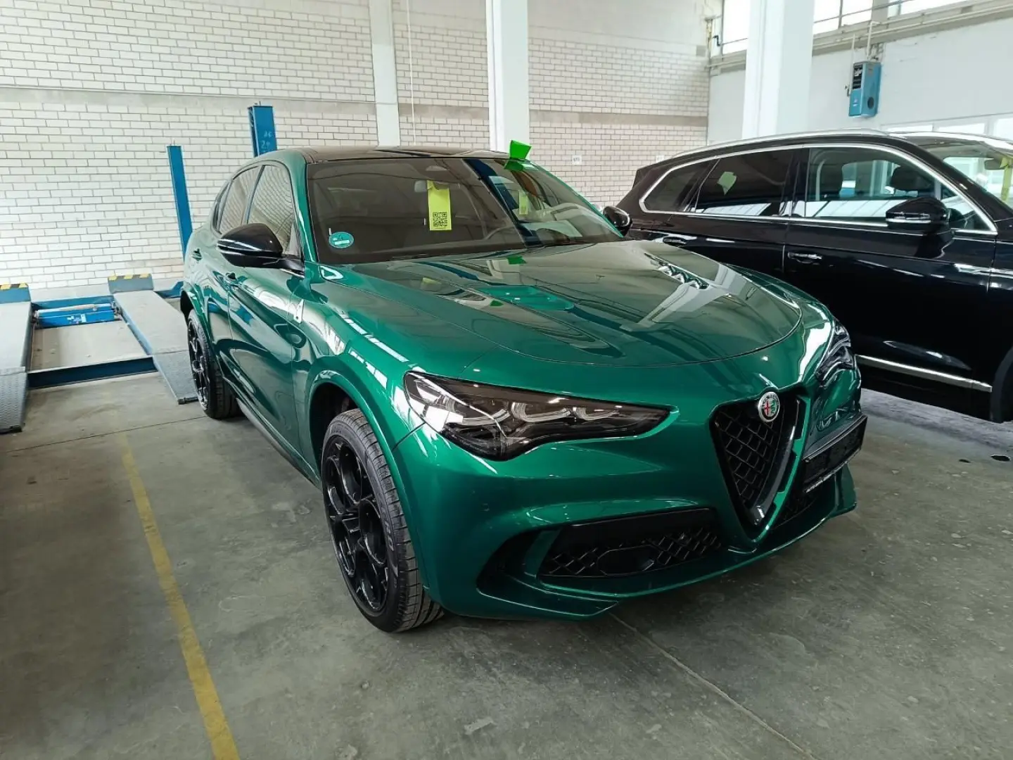 Stelvio Quadrifoglio Q4  MATRIX ACC KEY KAM PANO