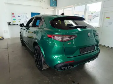 Stelvio Quadrifoglio Q4  MATRIX ACC KEY KAM PANO