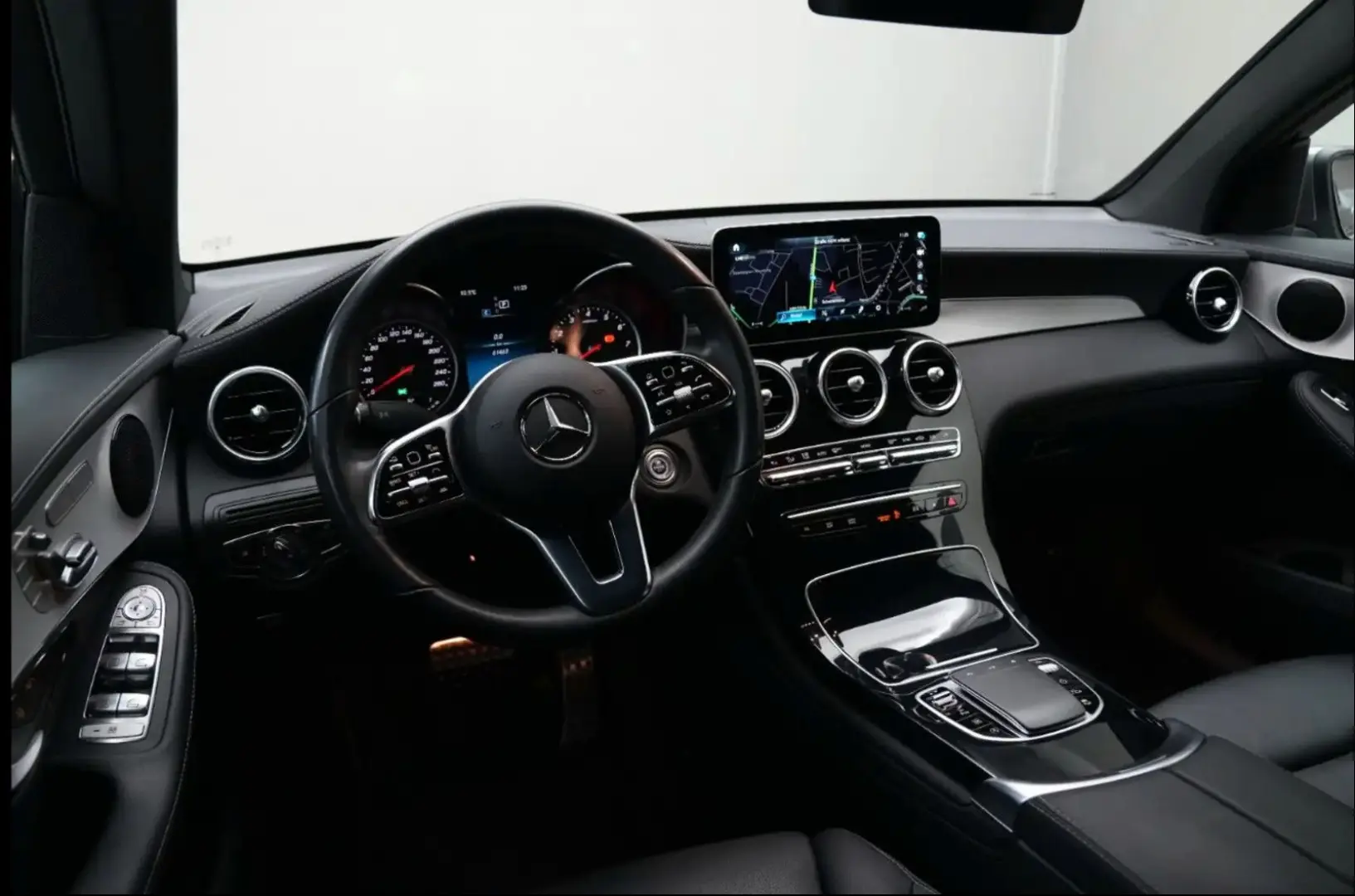 GLC 300 4Matic Coupe AMG Line