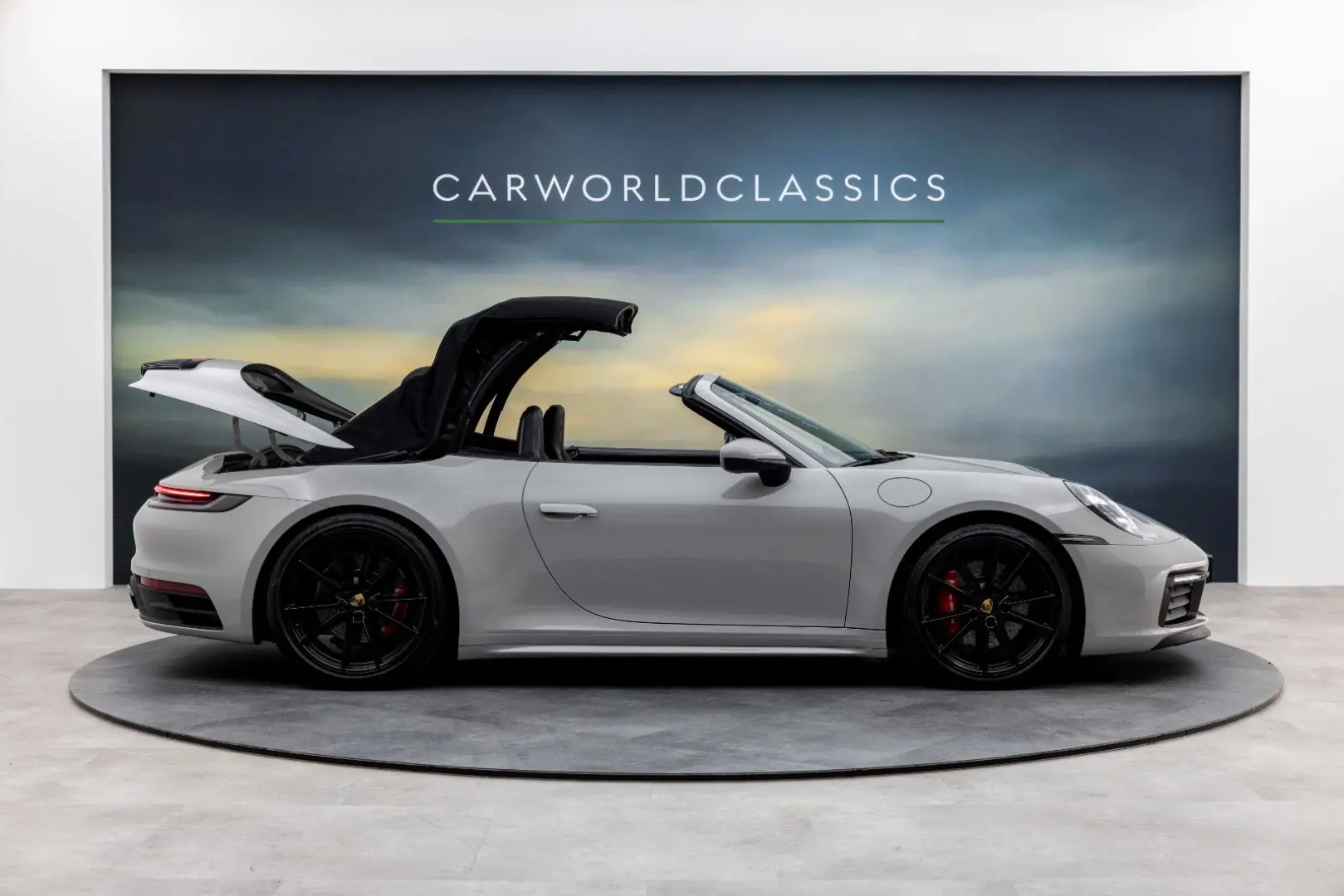 Porsche 911- 992 CARRERA 4S CABRIO