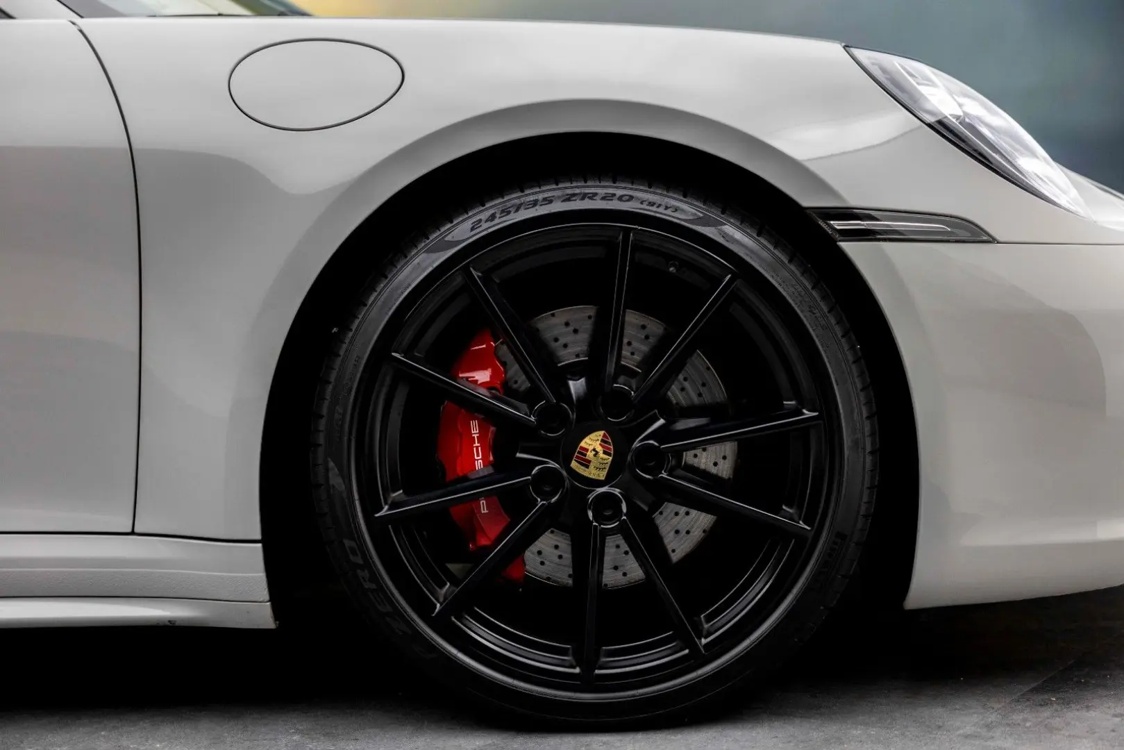 Porsche 911- 992 CARRERA 4S CABRIO