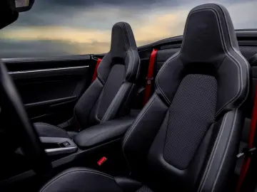 Porsche 911- 992 CARRERA 4S CABRIO