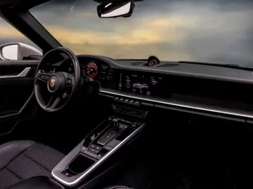 Porsche 911- 992 CARRERA 4S CABRIO