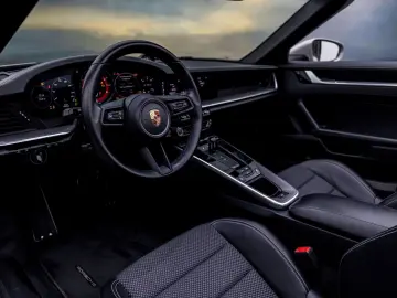 Porsche 911- 992 CARRERA 4S CABRIO