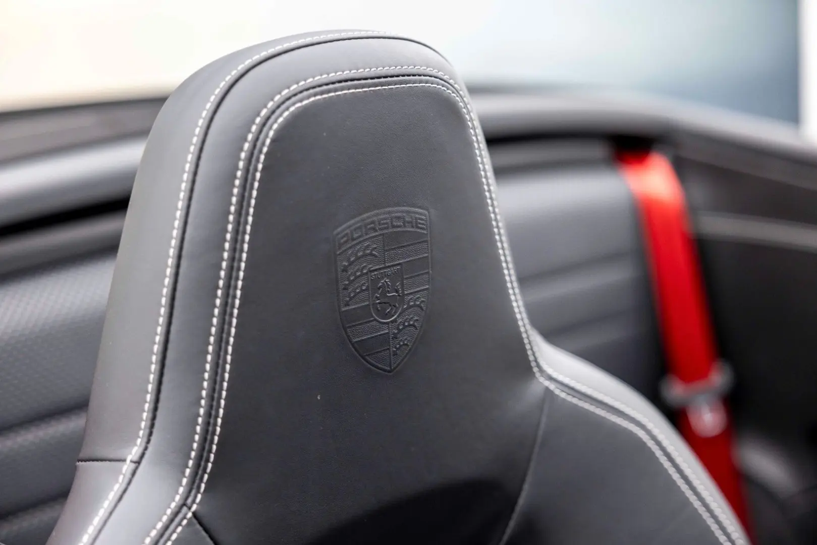 Porsche 911- 992 CARRERA 4S CABRIO