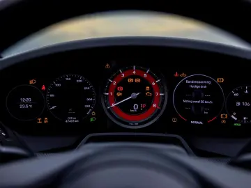 Porsche 911- 992 CARRERA 4S CABRIO
