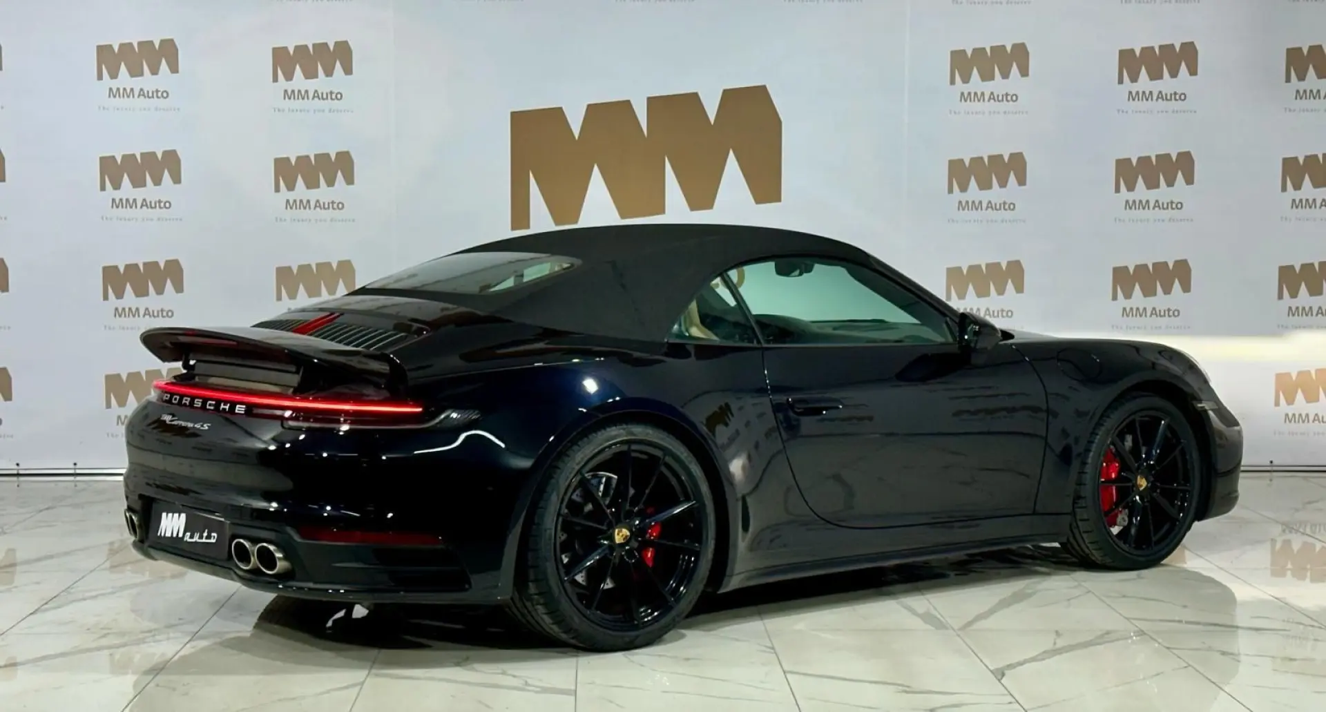 992 911 Carrera 4 S Cabriolet Carbon Lift