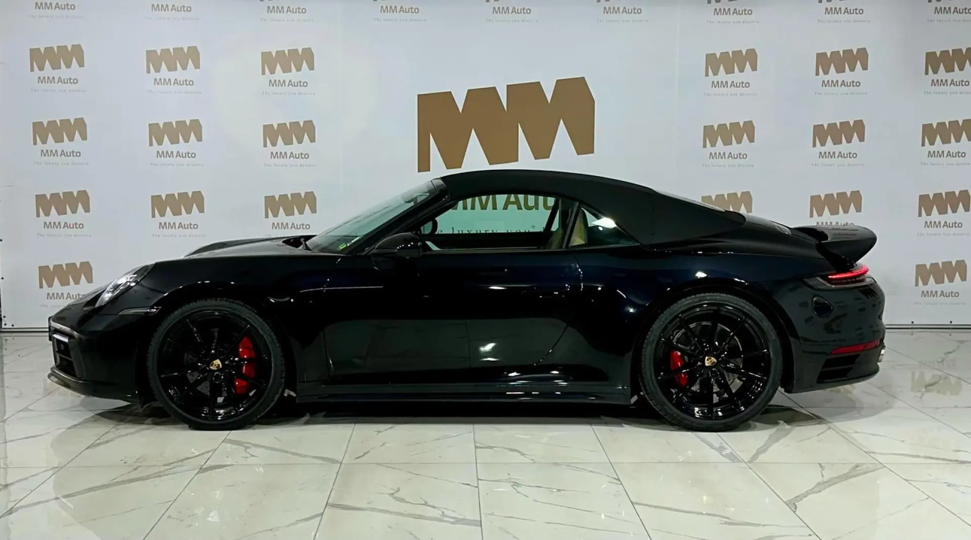 992 911 Carrera 4 S Cabriolet Carbon Lift