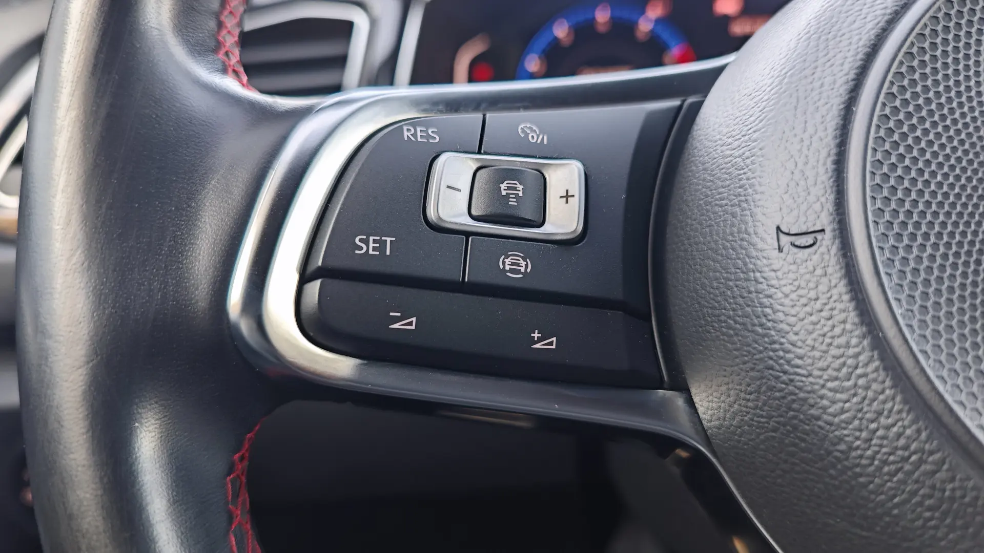 Volkswagen T-Roc Sport 2.0 TSI 4Motion