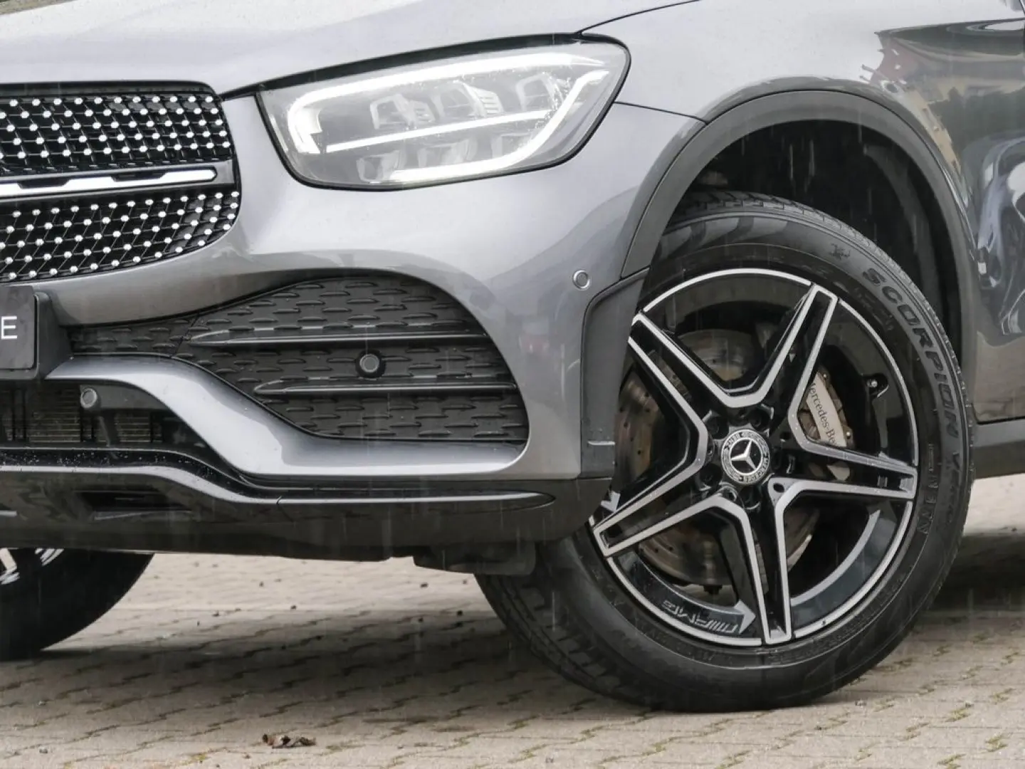 GLC 300e 4M Coupé AMG NIGHT LED NAVI KEYL KAM