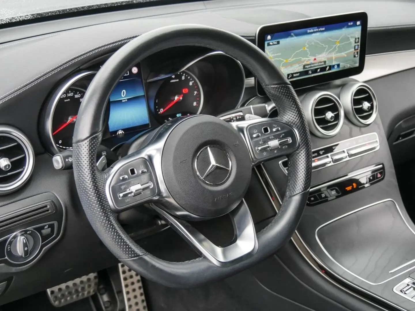 GLC 300e 4M Coupé AMG NIGHT LED NAVI KEYL KAM