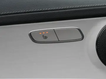 GLC 300e 4M Coupé AMG NIGHT LED NAVI KEYL KAM