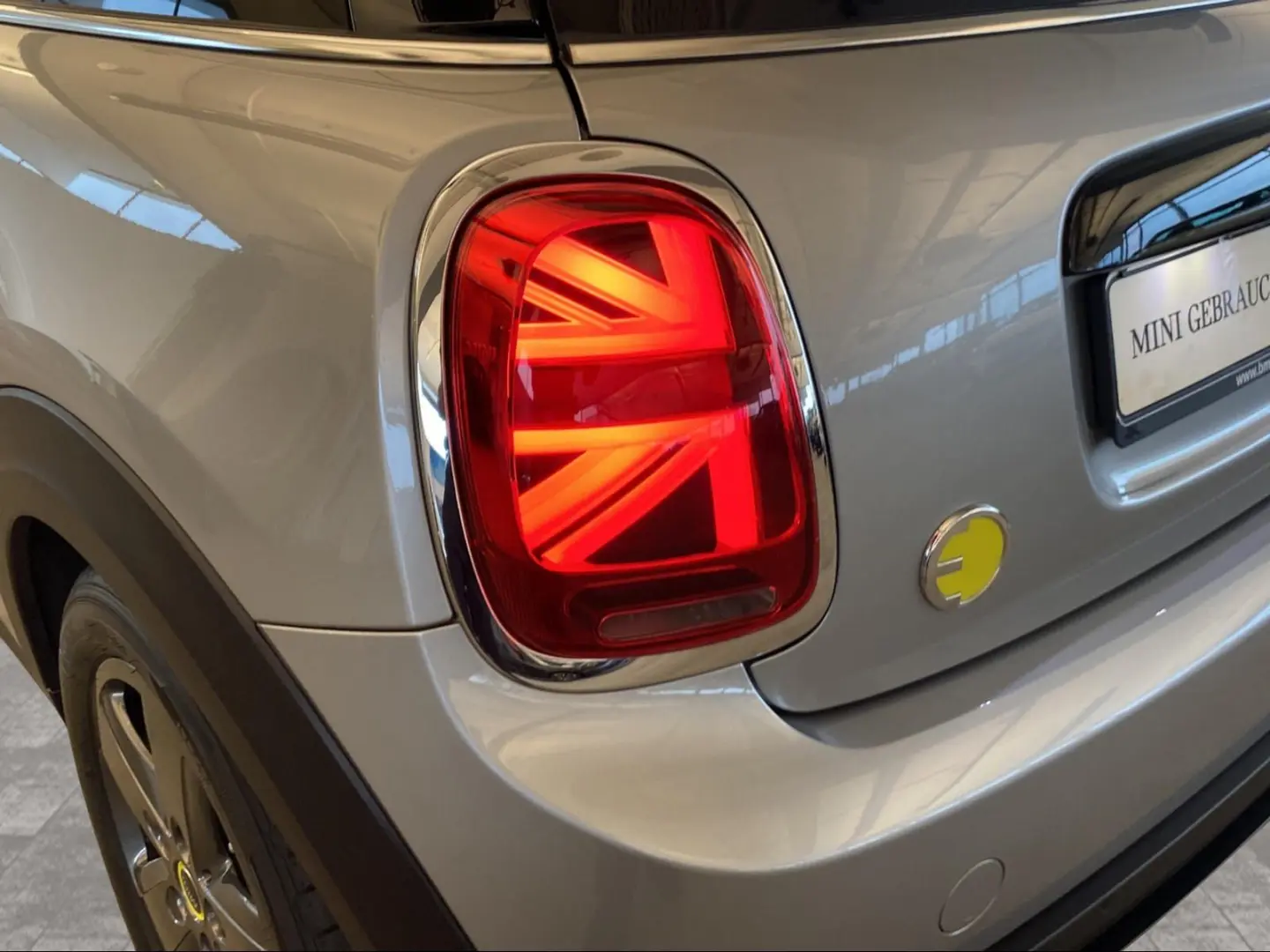 Cooper SE Navi PDC Driv.Assist Sportsitze LED