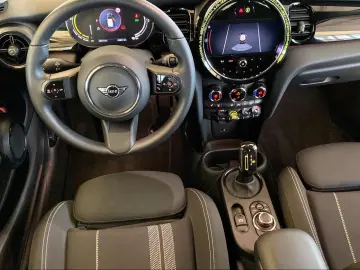 Cooper SE Navi PDC Driv.Assist Sportsitze LED
