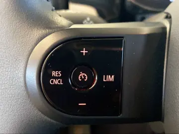 Cooper SE Navi PDC Driv.Assist Sportsitze LED