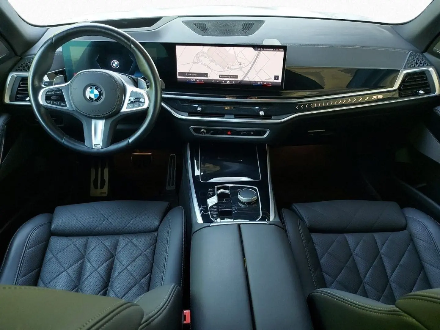 X5 xDr30d M Sport DAPro StHz Pano 360 AHK KomSi