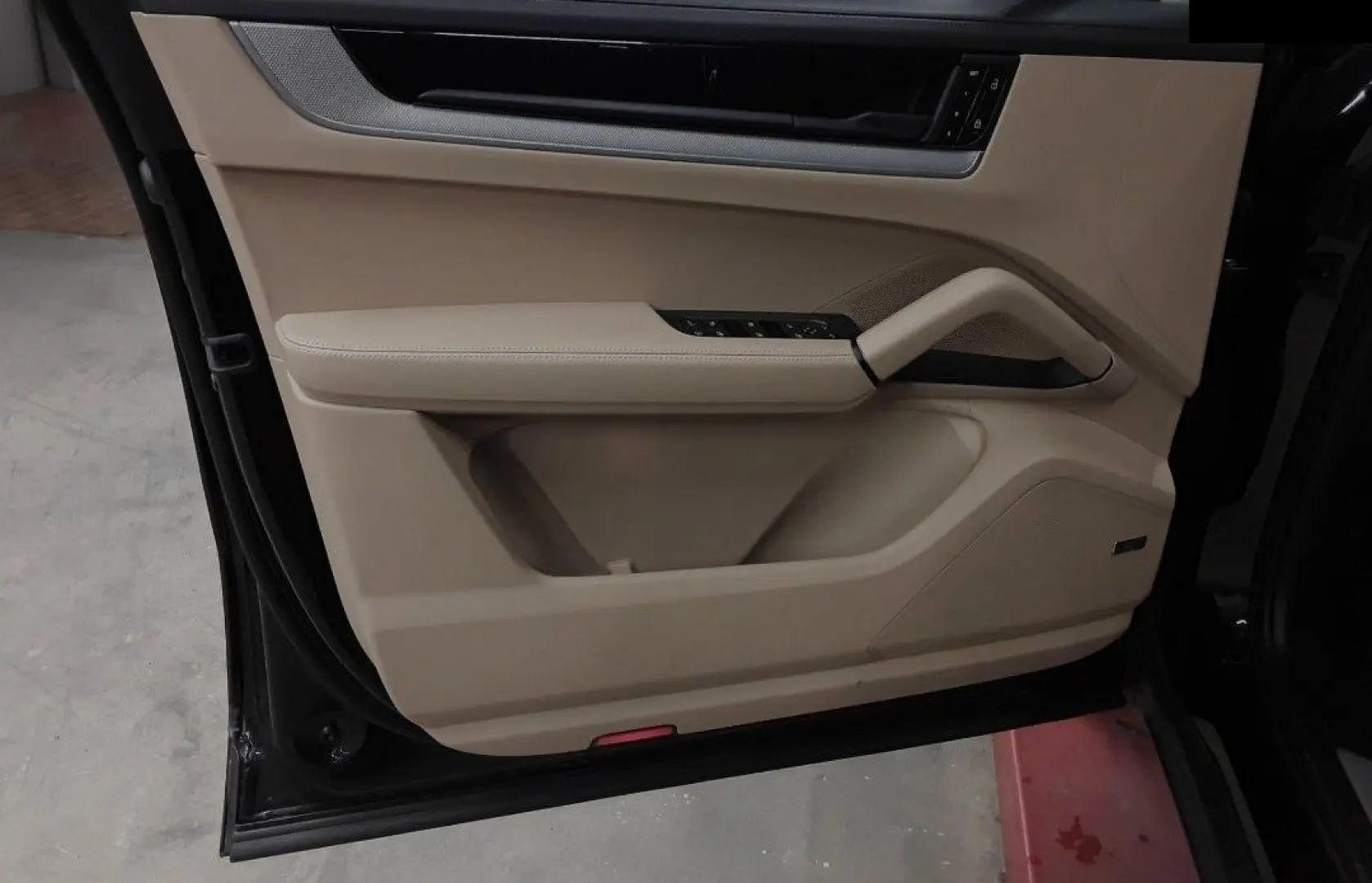 Cayenne Coupe E-Hybrid AHK BOSE Head Up Mod2025