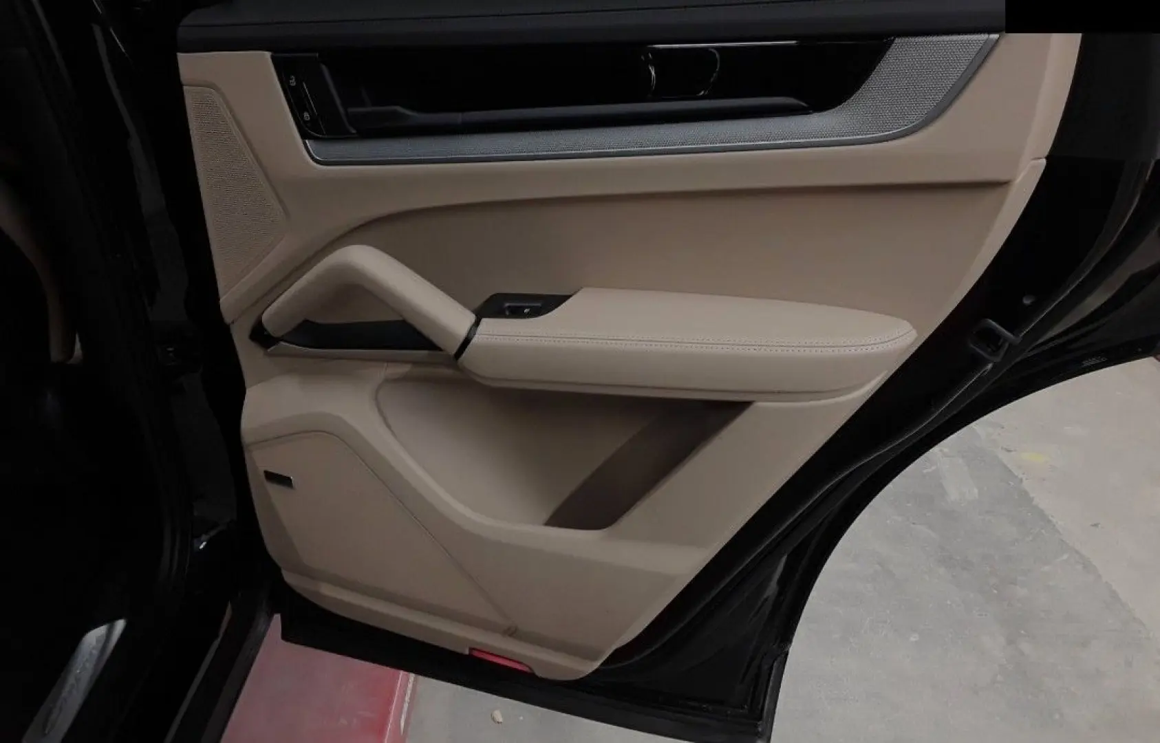 Cayenne Coupe E-Hybrid AHK BOSE Head Up Mod2025