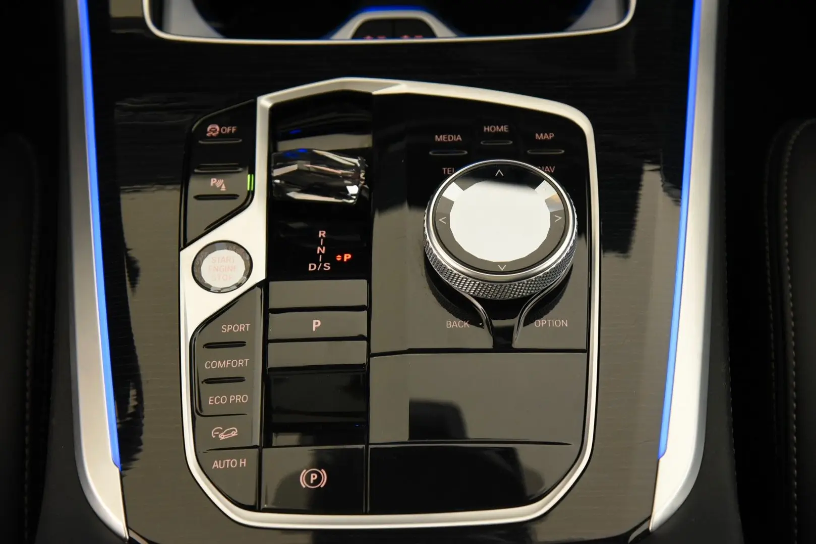 X5 xDrive30d M Sport Pro AHK Pano  UVP  116.420