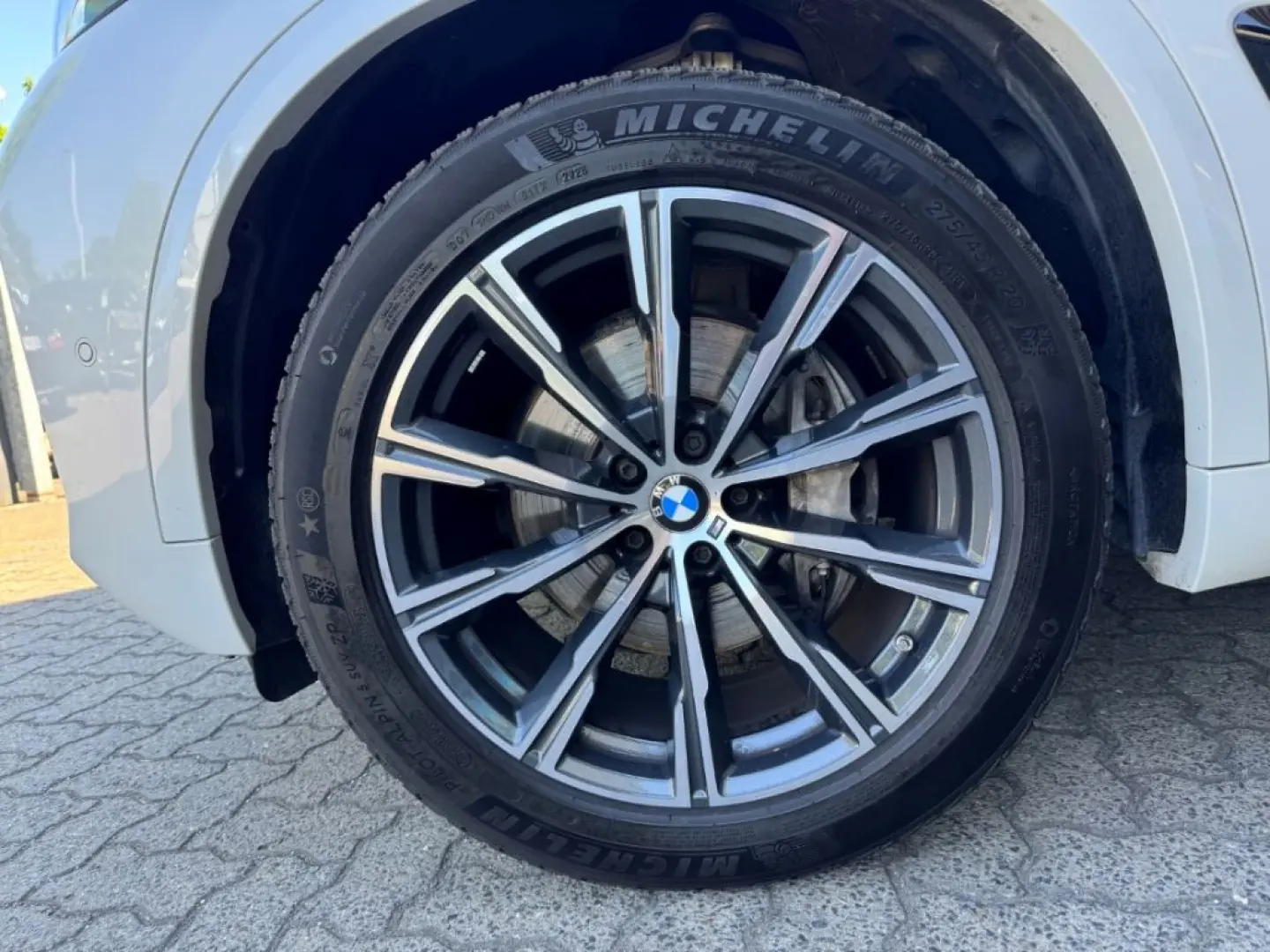X5 40i M-Sport ICONIC 20'' Pano AHK H K Sitzbelü