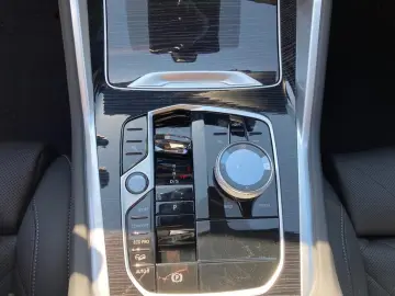 X6 xDrive30d M Sport Pro AHK Pano Iconic Glow
