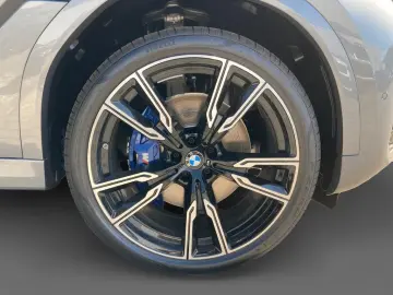 X6 xDrive30d M Sport Pro AHK Pano Iconic Glow
