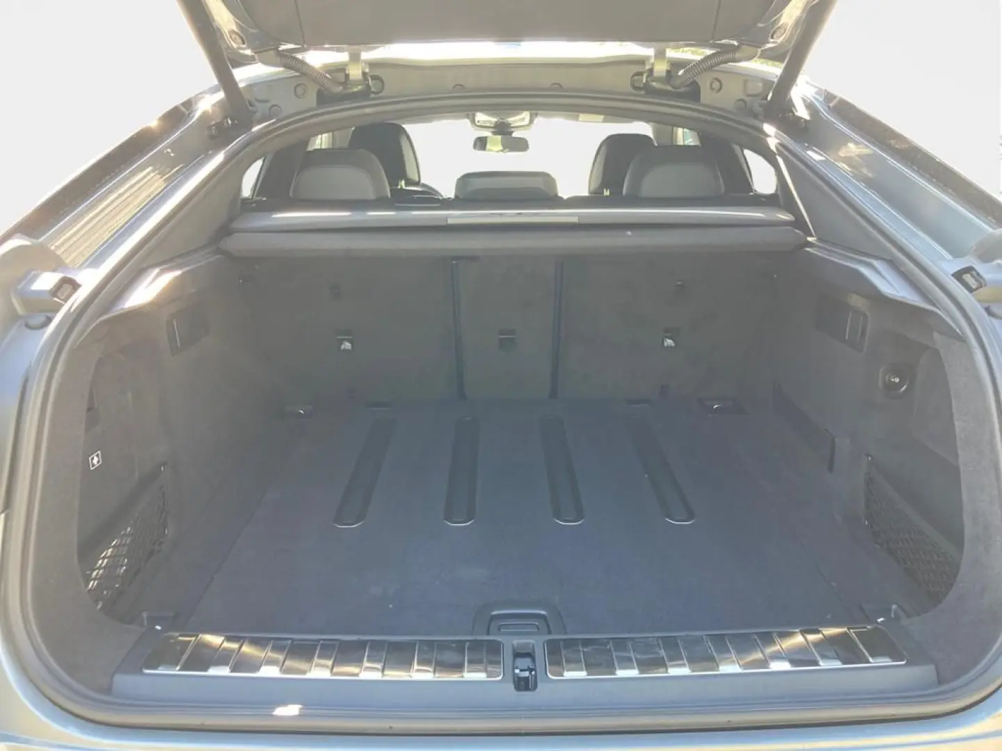X6 xDrive30d M Sport Pro AHK Pano Iconic Glow