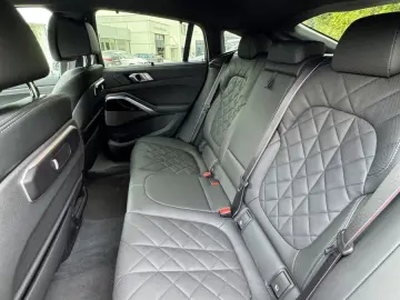 X6 40d Ind Luft Mass. Pro AHK Pano Voll