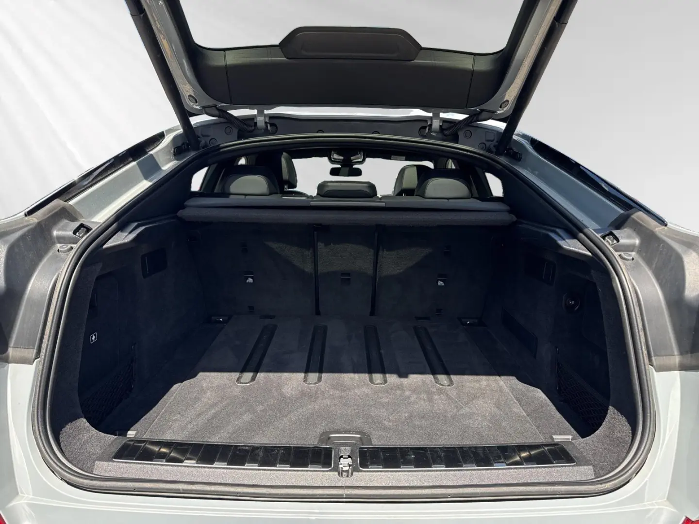X6 xDrive30d M Sport Pro SkyLounge AHK Standhzg.