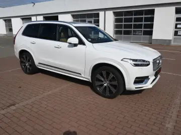 XC90 T8 Inscript. PHEV AWD H&K RFK PANO STHZG