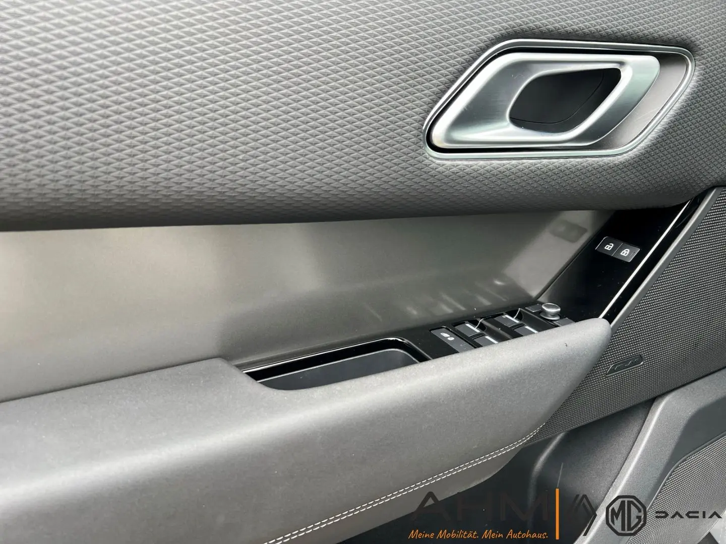 Range Rover Velar Hybrid P400e Plug-In Morzine A