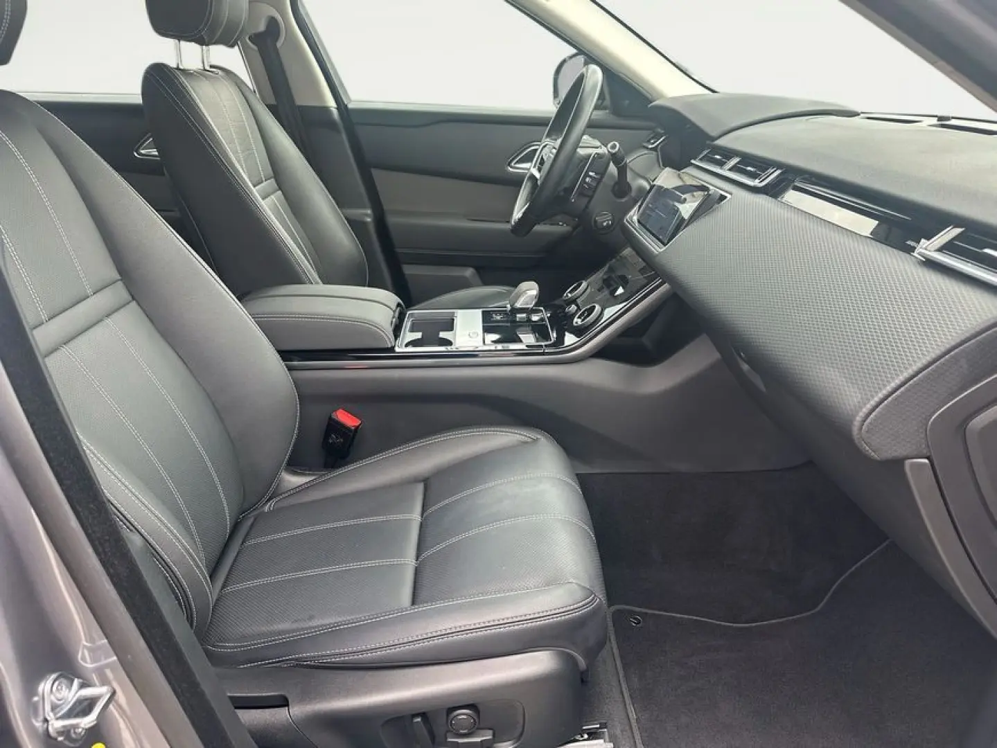 Range Rover Velar P400e R-Dynamic