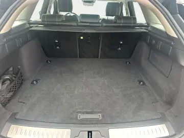 Range Rover Velar P400e R-Dynamic