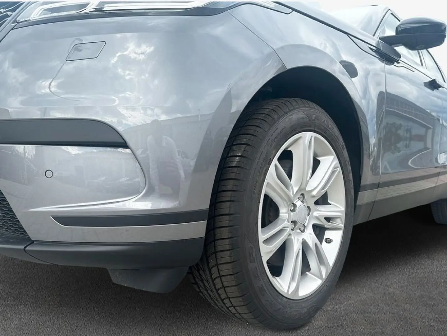 Range Rover Velar P400e R-Dynamic