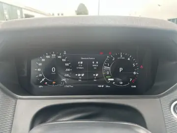 Range Rover Velar P400e R-Dynamic