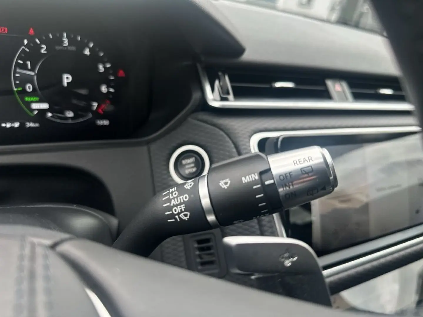 Range Rover Velar P400e R-Dynamic