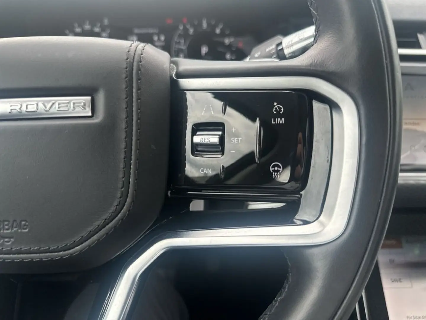 Range Rover Velar P400e R-Dynamic