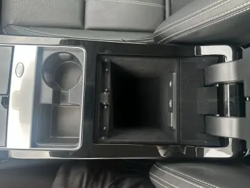 Range Rover Velar P400e R-Dynamic