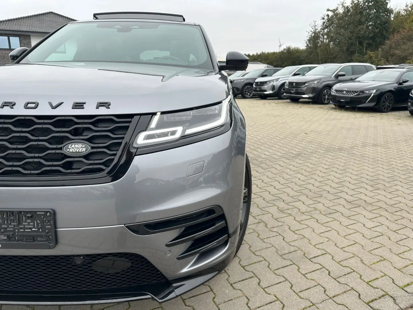 Range Rover Velar 2.0 P400e R-Dynamic AWD Pano