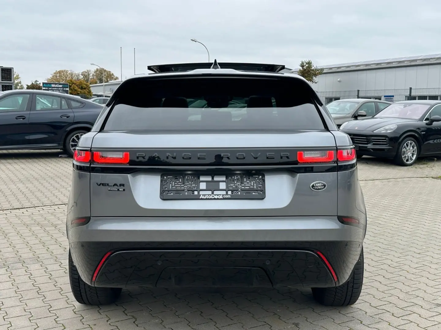 Range Rover Velar 2.0 P400e R-Dynamic AWD Pano