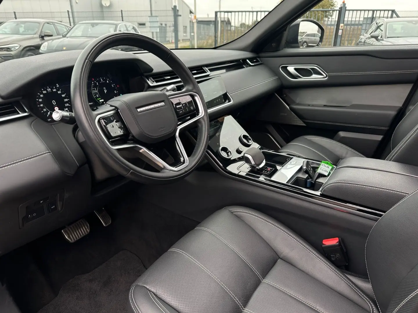 Range Rover Velar 2.0 P400e R-Dynamic AWD Pano