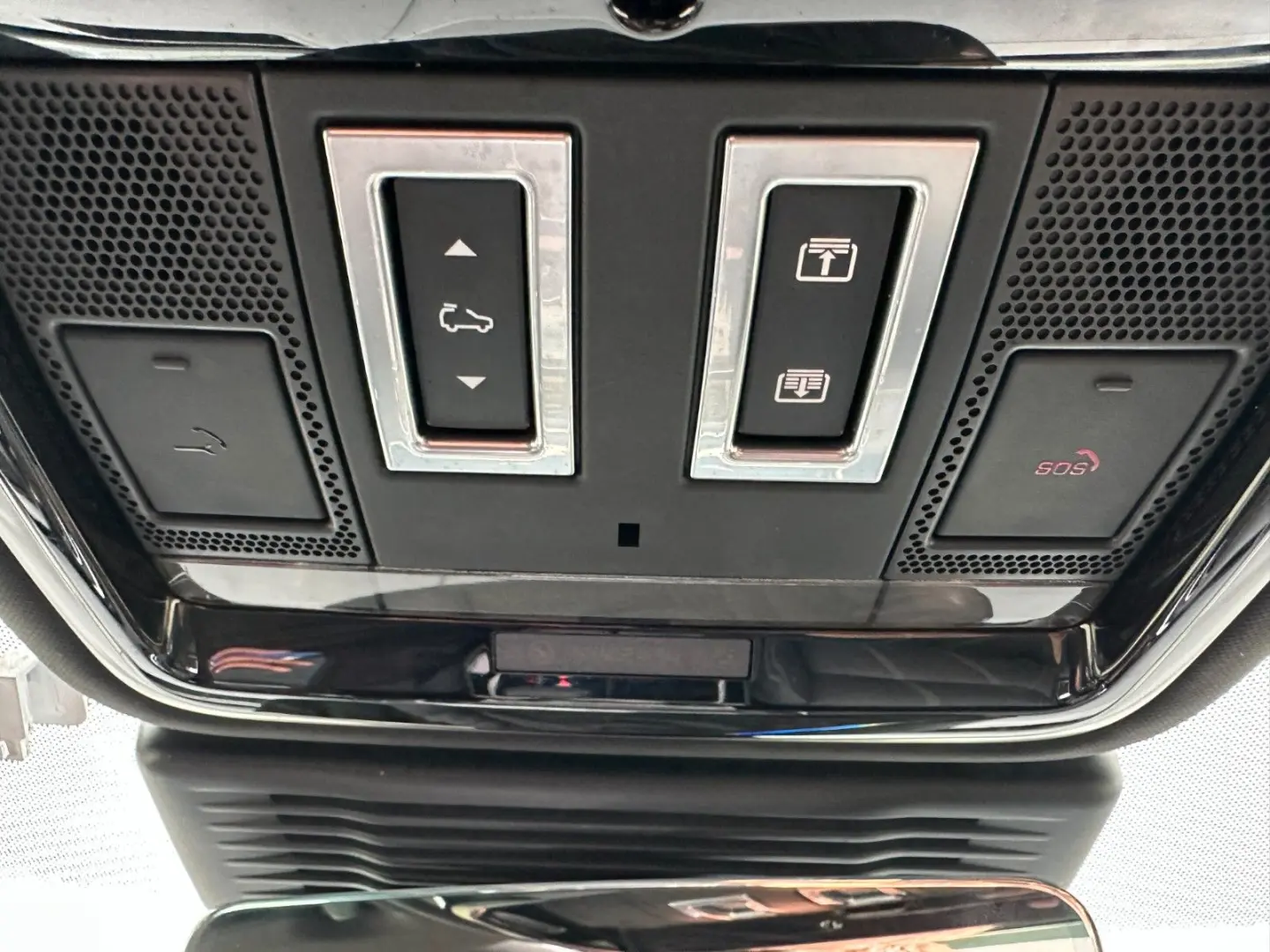 Range Rover Velar 2.0 P400e R-Dynamic AWD Pano