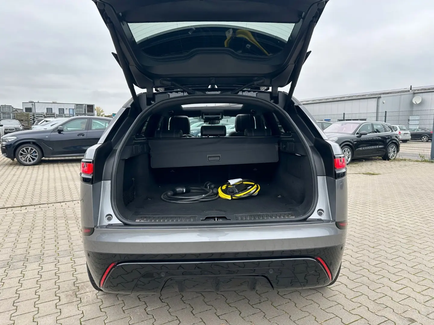 Range Rover Velar 2.0 P400e R-Dynamic AWD Pano