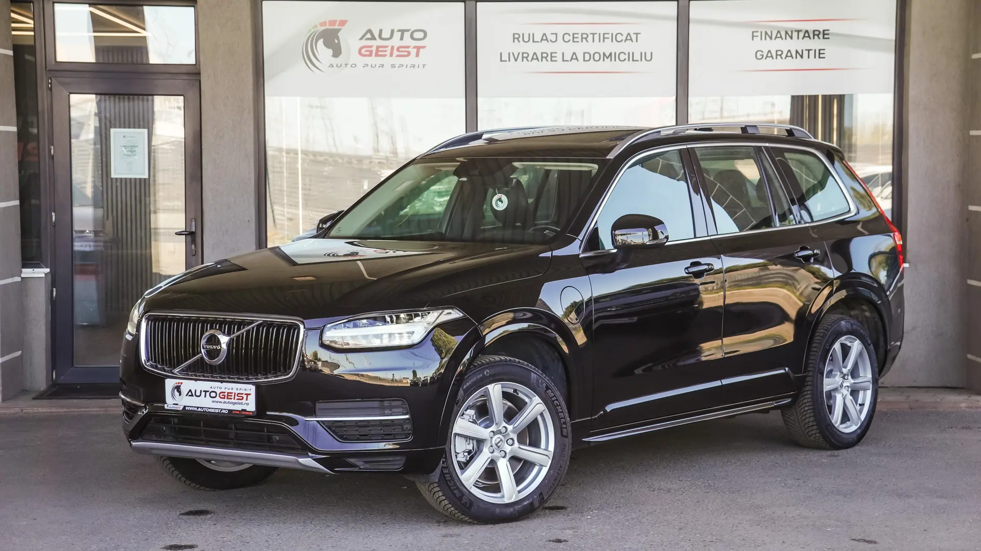 VOLVO XC90 T8 AWD