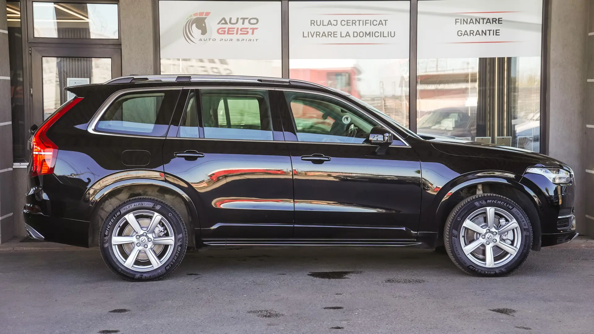 VOLVO XC90 T8 AWD